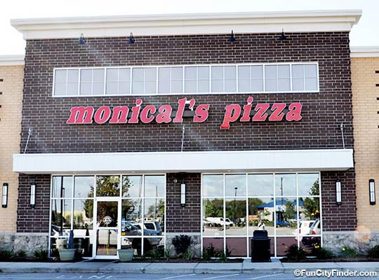 Moncals Pizza in Avon Indiana
