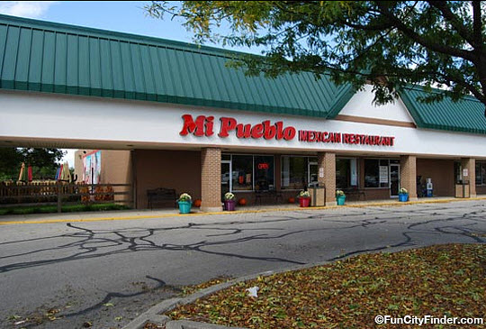 Entrance to Mi Pueblo Mexican Restaurant in Franklin, Indiana, south of Indianapolis