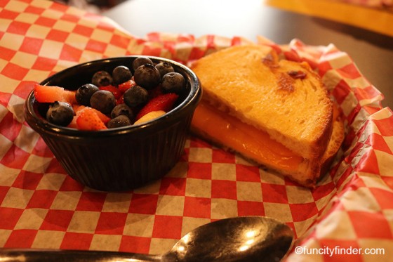 Tom + Chee Indianapolis Trader's Point