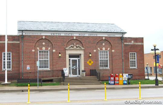 Photo of the Martinsville post office in downtown Martinsville, Indiana