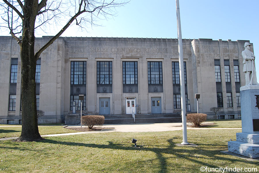 Photo of Shelbyville Court House